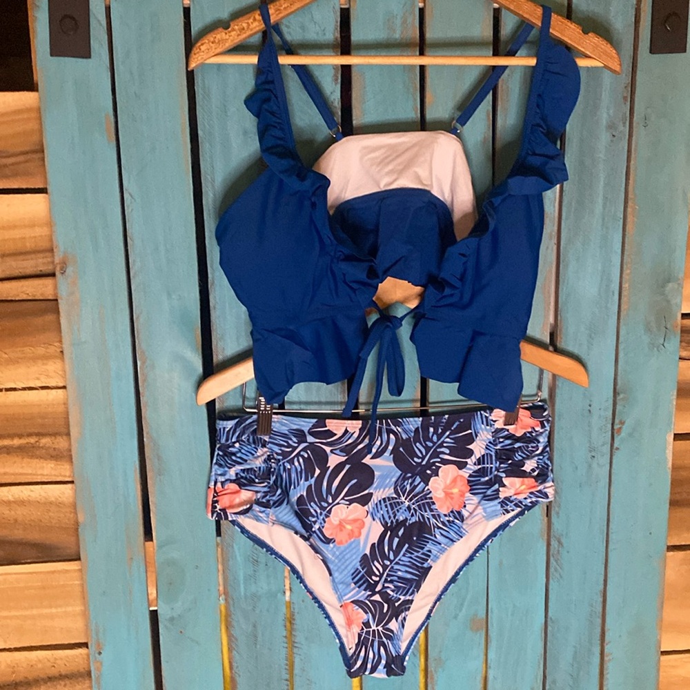 Beachsissi two piece bikini swim suit tie top size XL